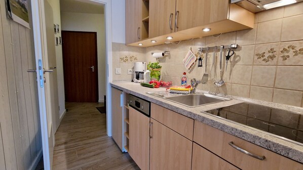 Réfrigérateur, micro-ondes, lave-vaisselle