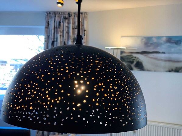 Unclassified image, 1 of 18, button