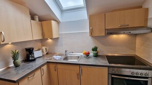 Kühlschrank, Geschirrspüler