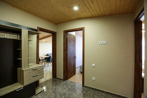 Apartment | Living area | TV