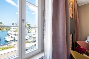 Deluxe Double Room, 1 Queen Bed with Sofa bed, Non Smoking, Sea View | Hypo-allergenic bedding, in-room safe, desk, soundproofing