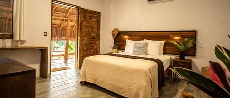 Design Room, 1 Queen Bed, Non Smoking, Garden View | Premium bedding, individually decorated, individually furnished