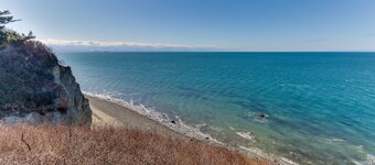 Waterfront dog-friendly home w/ free WiFi, central A/C, a dry sauna, & firepit