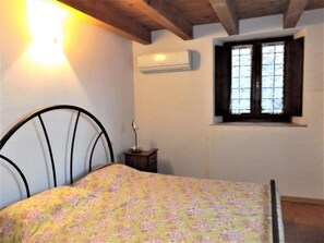 Duplex, 2 Bedrooms | 2 bedrooms, free WiFi - Casa Canevini Garda (Garda)