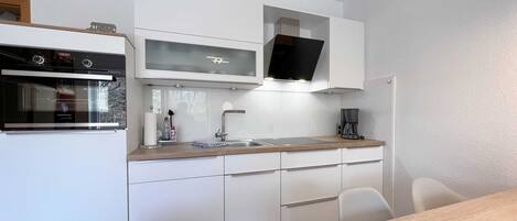 Køleskab, ovn, opvaskemaskine