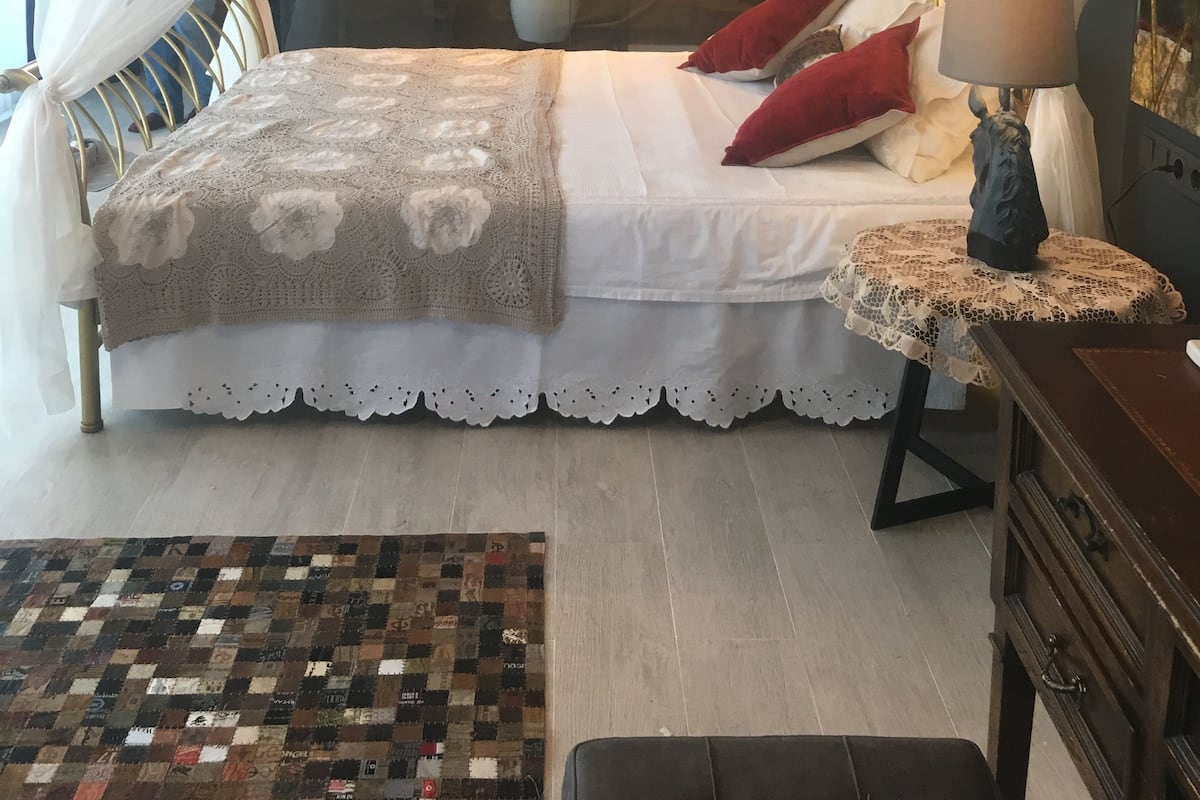 Suite Signature, 1 letto queen con divano letto, vista piscina, lato piscina | 1 camera, biancheria in cotone egiziano
