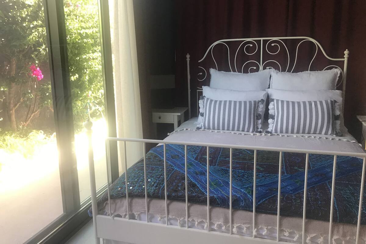 Chambre Double Confort, 1 lit double, accessible aux personnes à mobilité réduite