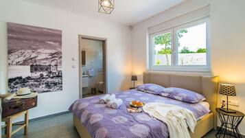 Villa - 3 soveværelser - privat pool | 3 soveværelser, pengeskab på værelset, skrivebord, lydisolering