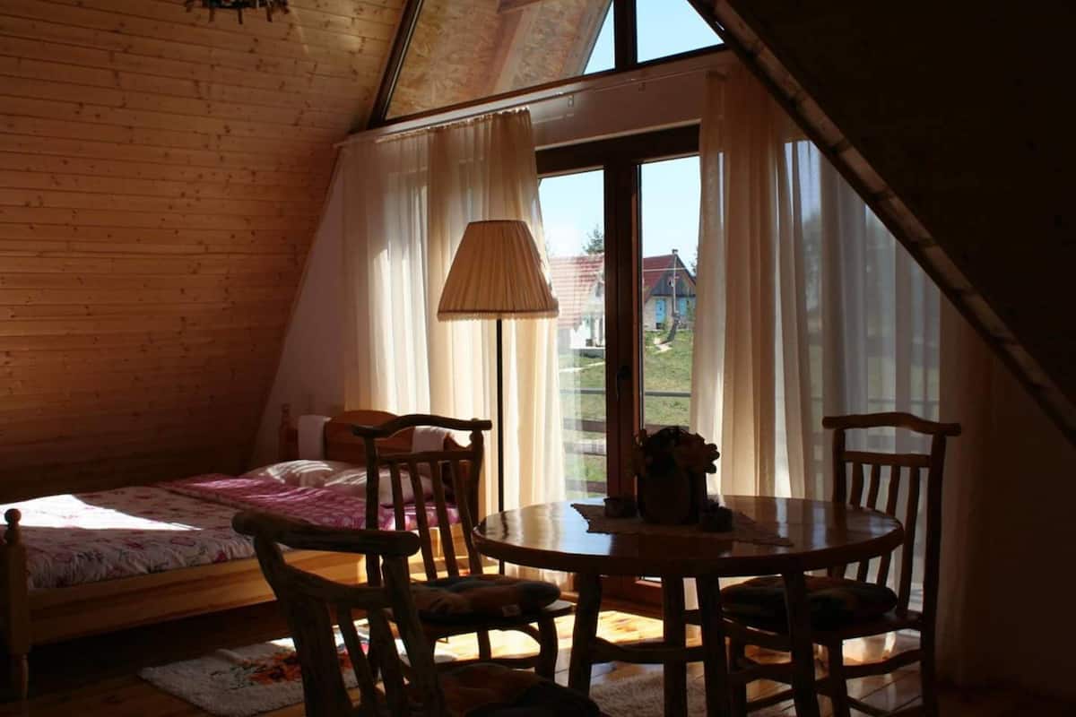 Romantic House, Hill View | Individually decorated, desk, laptop workspace, blackout drapes