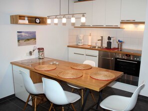 Réfrigérateur, four, lave-vaisselle