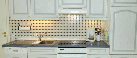 Køleskab, ovn, opvaskemaskine