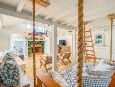 Sea Horse Haven .... Matanzas Inlet Beach House. White sandy barrier island!!