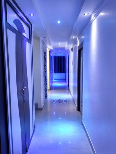 AC room at Hotel Viraat Inn(near Gaya Railway Station)