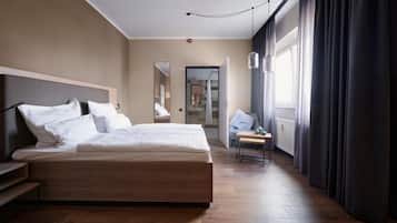 Superior-Doppelzimmer, 2 Einzelbetten, barrierefrei, Nichtraucher | Allergikerbettwaren, Minibar, Schreibtisch