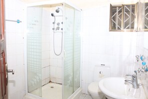 Superior Room | Bathroom | Towels