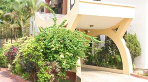 Exterior - Tourist Castle Hotel and Suites (Calabar)