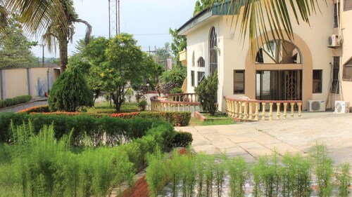 Tourist Castle Hotel and Suites