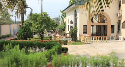 Tourist Castle Hotel and Suites