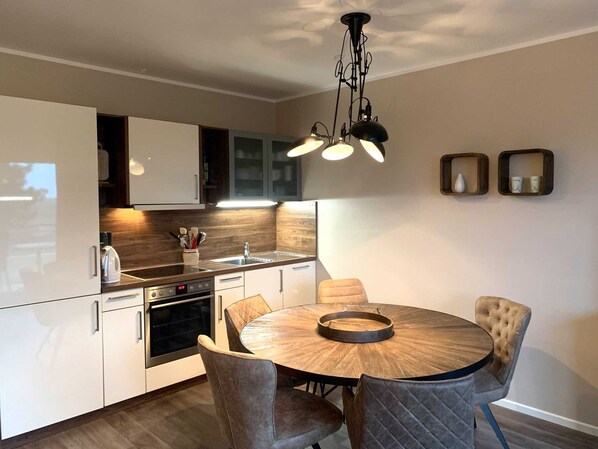 Fridge, oven, dishwasher