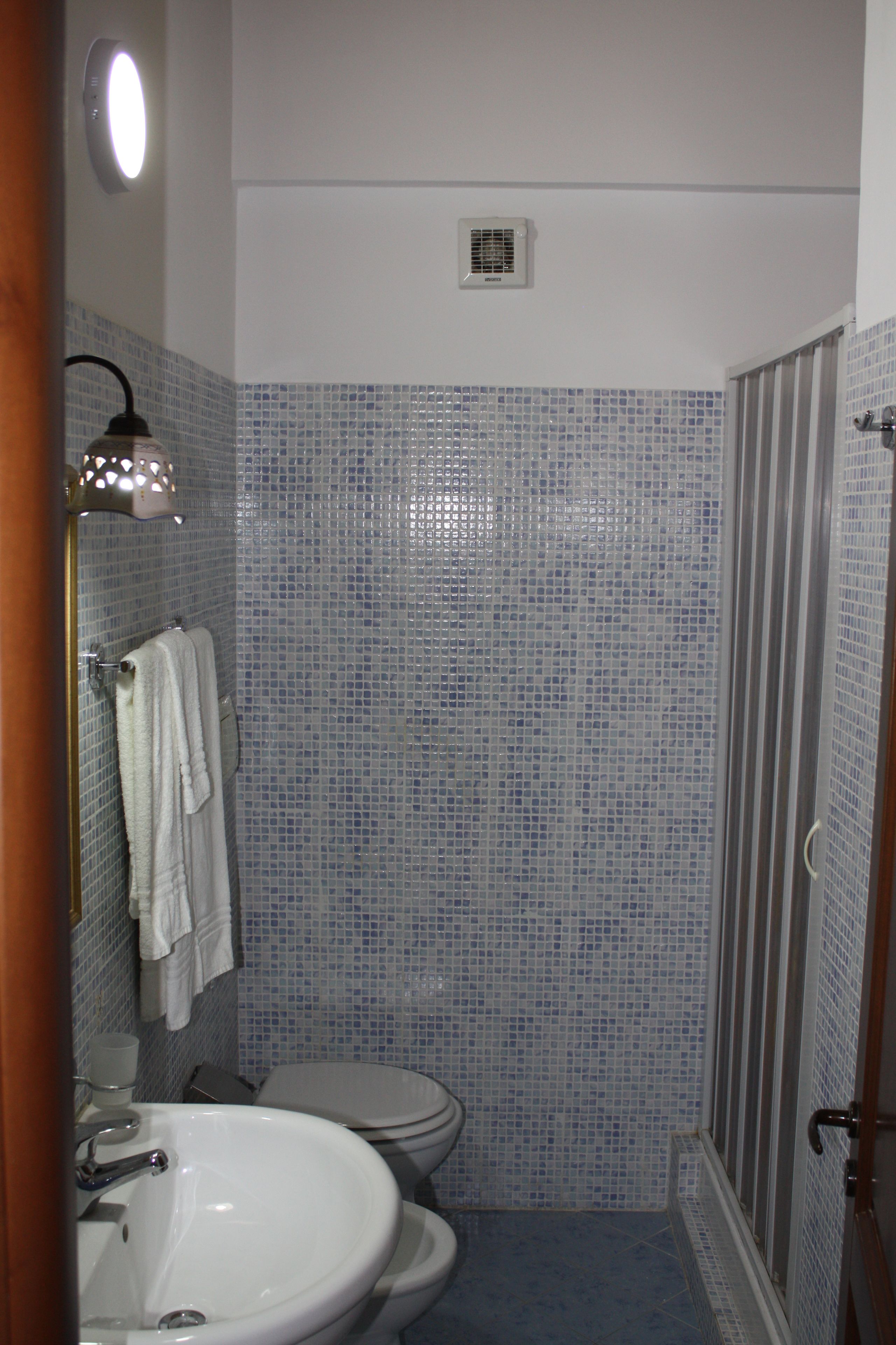 Chambre Triple Deluxe, vue mer | Salle de bain