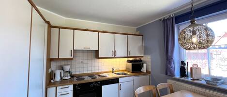 Køleskab, mikrobølgeovn, ovn, opvaskemaskine