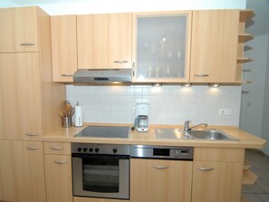 Køleskab, ovn, opvaskemaskine