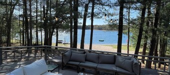 Immense chalet familial dans le nord du Michigan sur DEUX LACS ET 10 Acres!