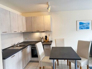 Køleskab, mikrobølgeovn, ovn, opvaskemaskine