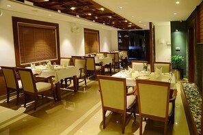 Daily continental breakfast (INR 250 per person)