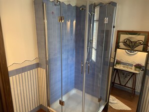 Banheira de hidromassagem, chuveiro com efeito de chuva