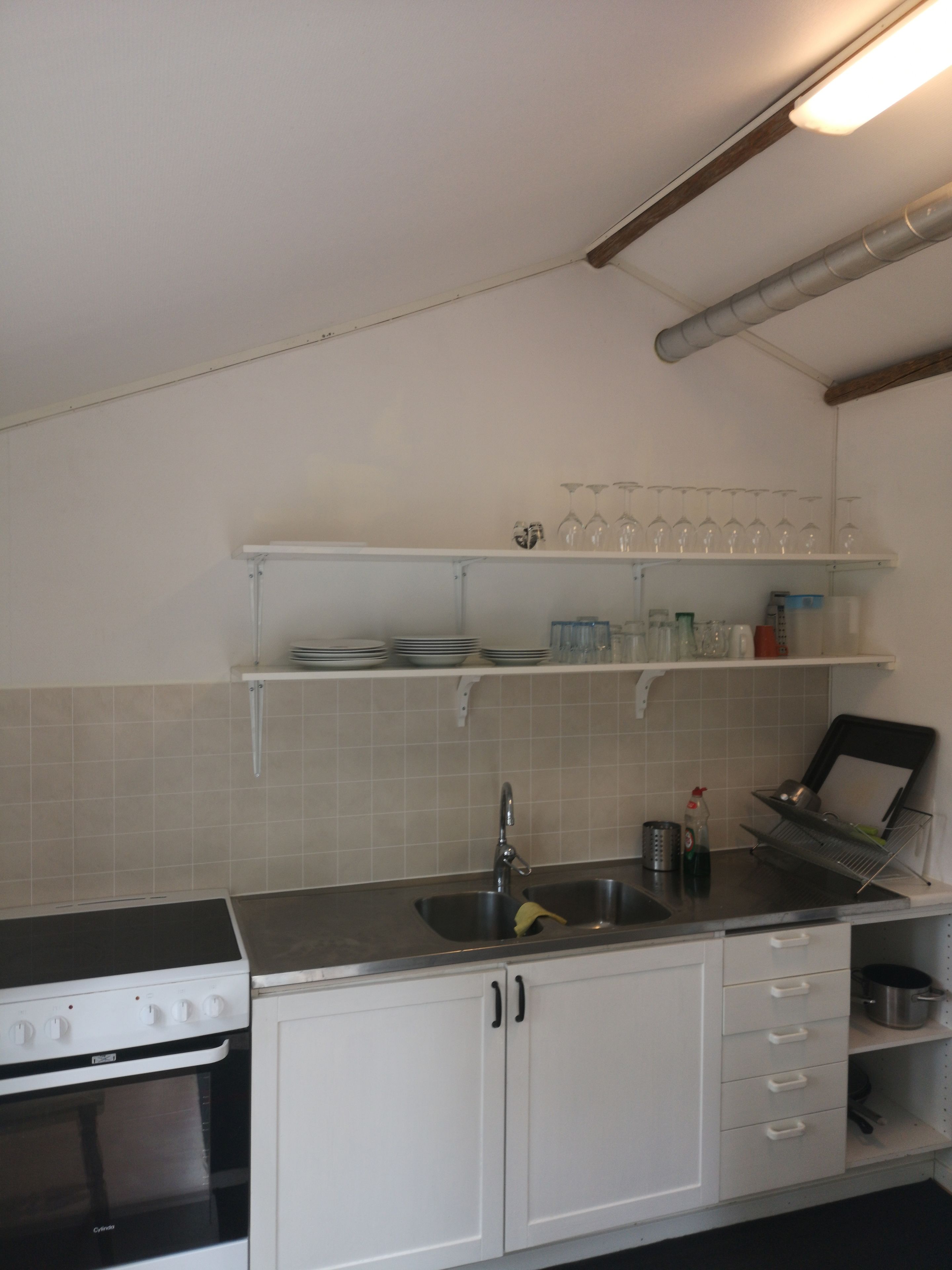 小屋 | 共用廚房 | 雪櫃、公共區域設有微波爐、電熱水壺