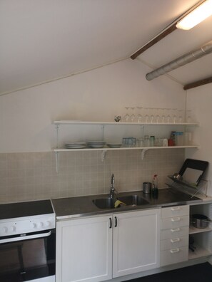 Bústaður | Sameiginlegt eldhús | Ísskápur, örbylgjuofn, rafmagnsketill