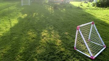 Zona de juegos infantil al aire libre
