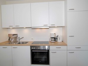 Kühlschrank, Ofen, Geschirrspüler, Toaster