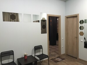 Kamar Double Standar, kamar mandi pribadi | Kedap suara, setrika/meja setrika, dan Wi-Fi gratis