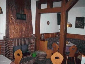 Dîner et souper servis sur place, cuisine allemande