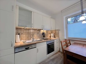 Kühlschrank, Ofen, Geschirrspüler