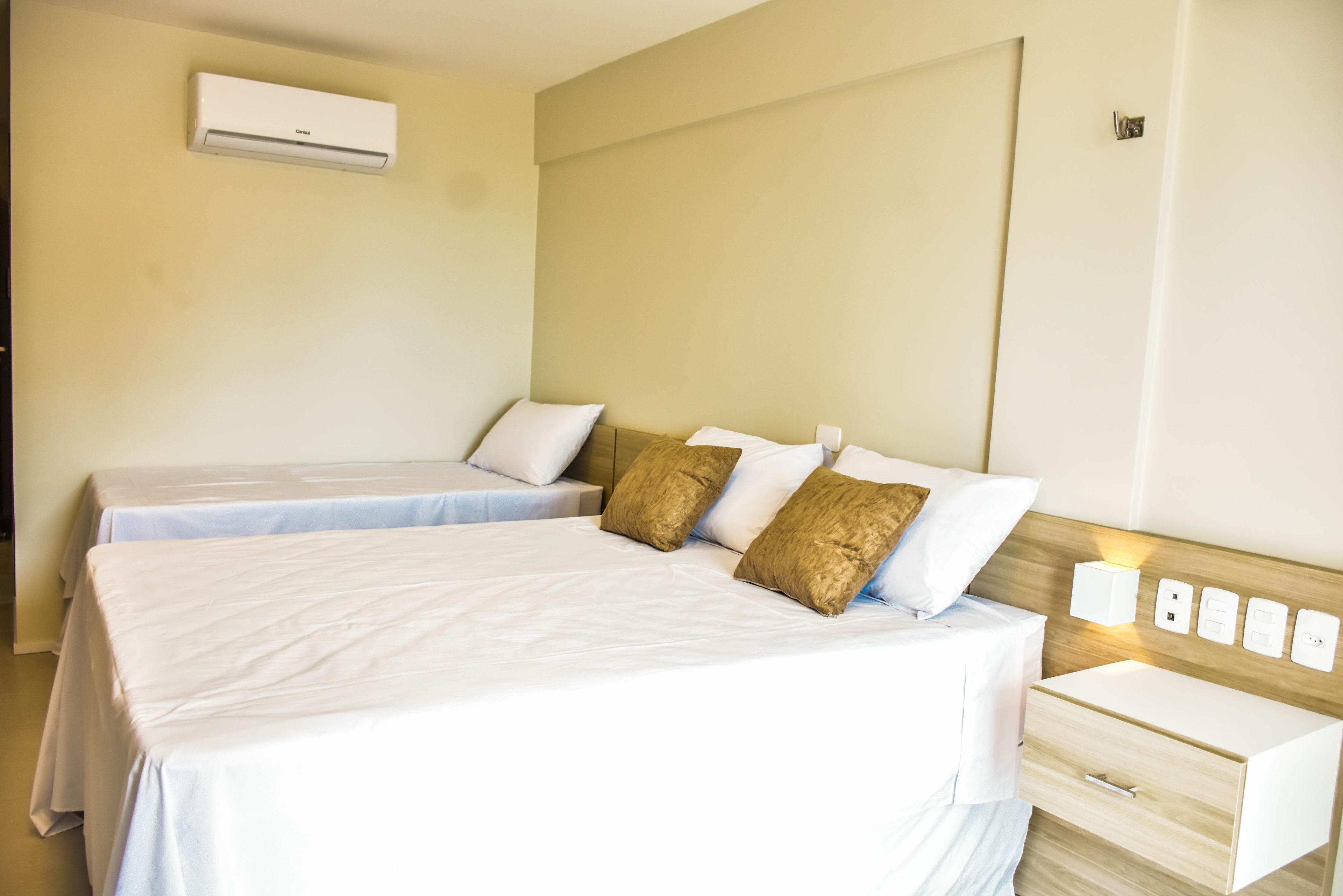 blackout curtains, free wifi, bed sheets