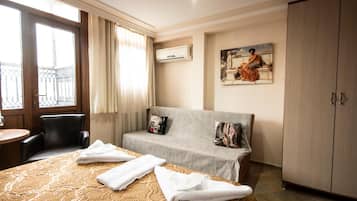 1 habitación, minibar, caja de seguridad en la habitación y escritorio