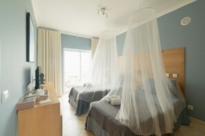 Twin Room, Non Smoking, Ocean View | Minibar, in-room safe, desk, blackout curtains - Arrifana Destination Boutique (Aljezur)