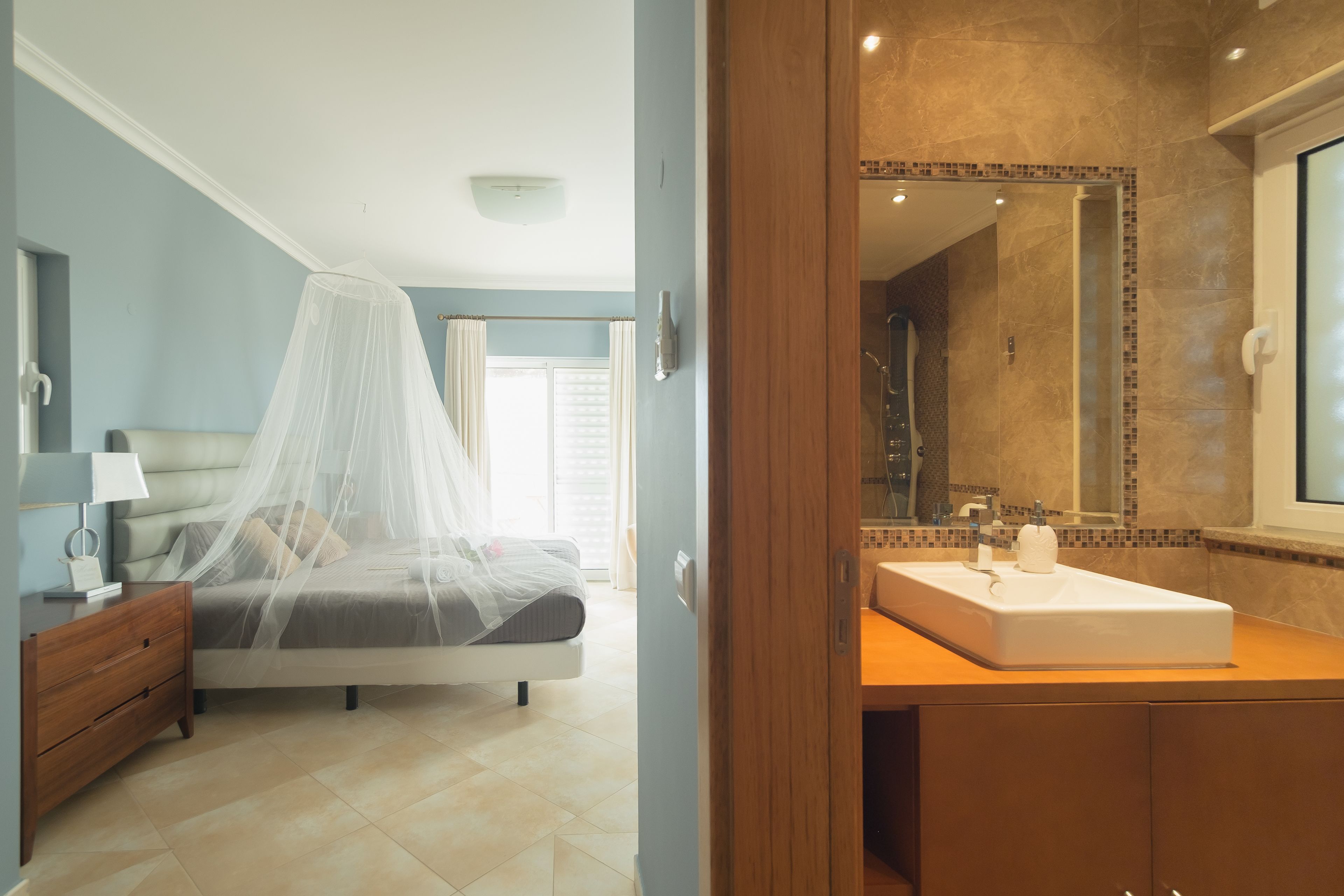 minibar, in-room safe, desk, blackout curtains