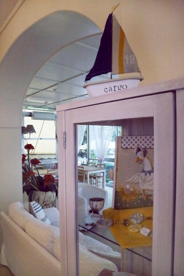 Interior detail - Hotel Santiago (Cervia)