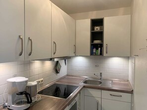 Oven, dishwasher