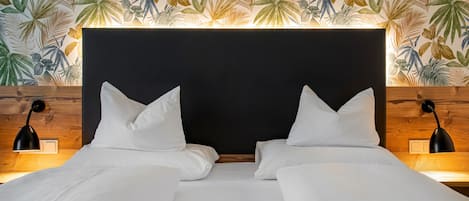 Doppia Comfort (Plus) | Una scrivania, tende oscuranti, insonorizzazione, Wi-Fi gratuito