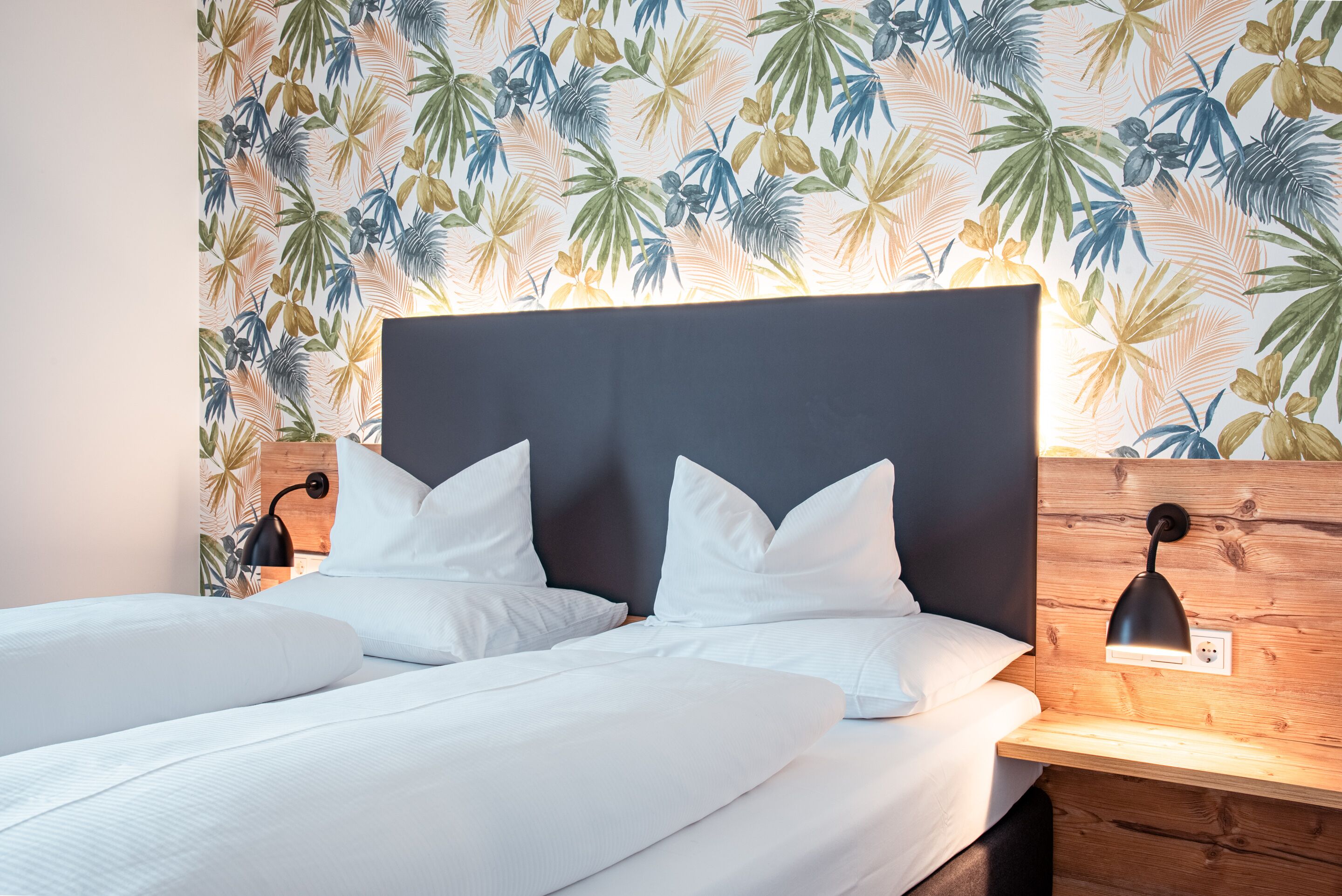 comfort double room | desk, blackout curtains, soundproofing, free wifi