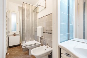 Apartment, 1 Schlafzimmer, Terrasse | Badezimmer