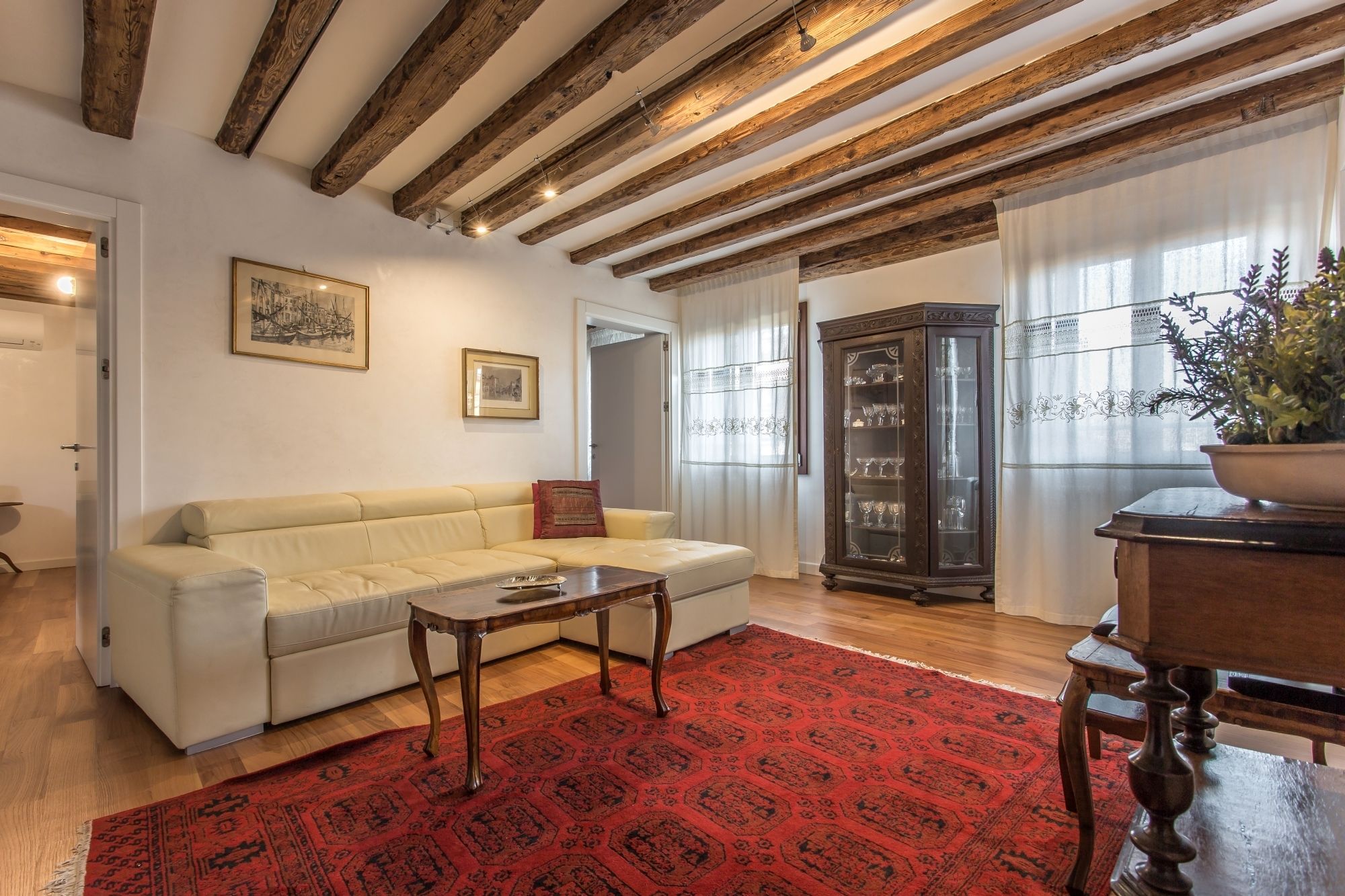 Apartment, 2 Bedrooms | Living area