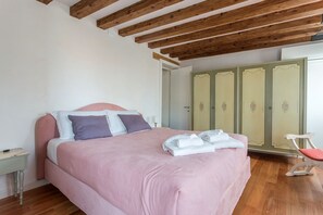 Appartement, 2 chambres | 2 chambres, lit de bébé (gratuit), accès au Wi-Fi (inclus)
