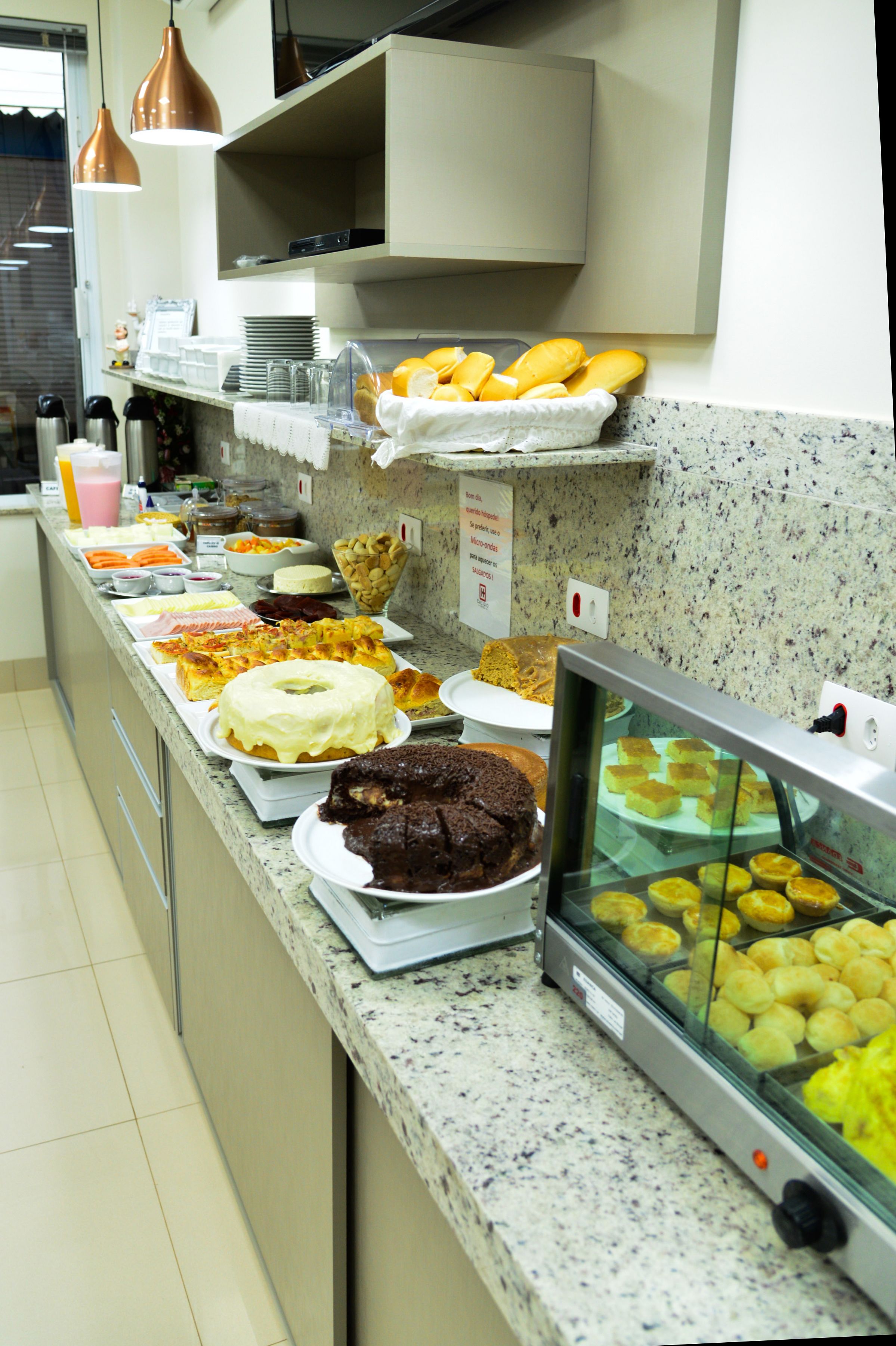 含每日全套早餐