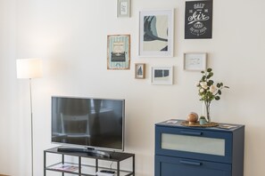 Design Apartment, 1 Bedroom, City View (incl. 60€ cleaning fee) | Living area